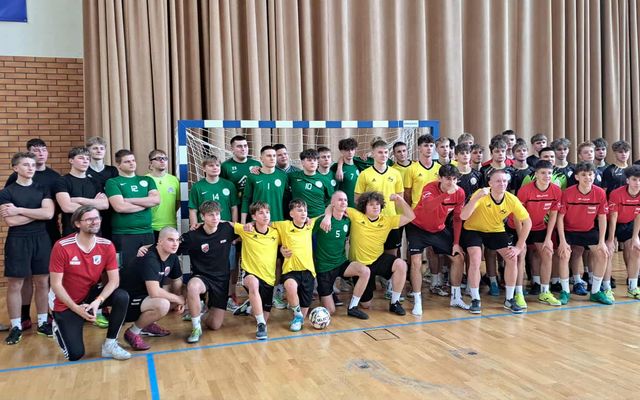 W dniu 25.11.2025 drużyna ZSM zdobyła I miejsce w turnieju piłki halowej