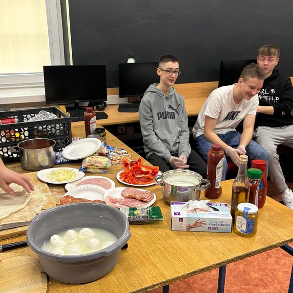 Dzień Wiosny i Dni Otwarte w ZSM! (zdjęcie 4)