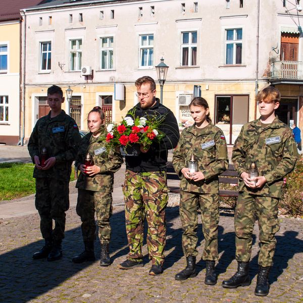 Uroczystość na Małym Rynku (zdjęcie 5)