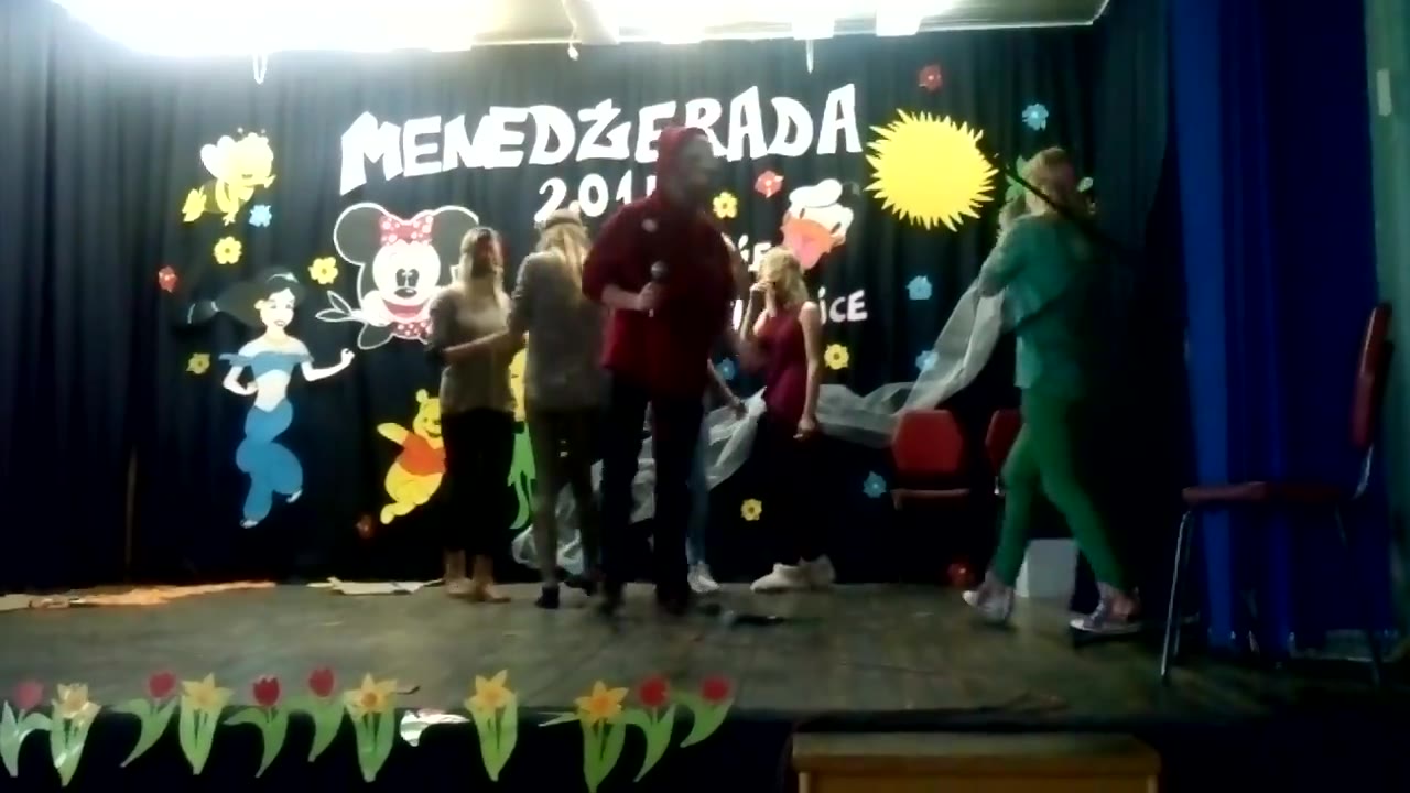 Klatka z filmu 2 — Menedżerada 2015 - występ klasy III LOA
