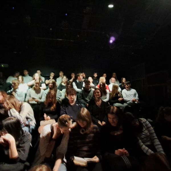 Dnia 26.11 uczniowie ZSM odwiedzili Toruń🎭 (zdjęcie 2)