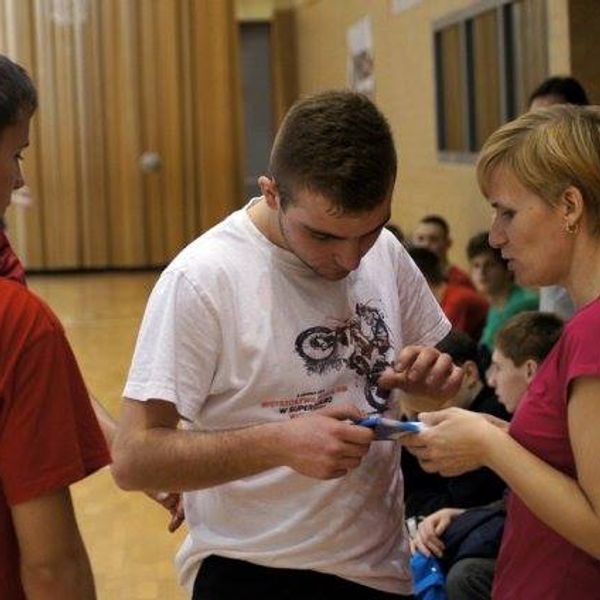 Dnia 6-ego marca podczas Dni Etyki młodzież popularnego „Menedżera” mogła rywalizować między  sobą n (zdjęcie 11)