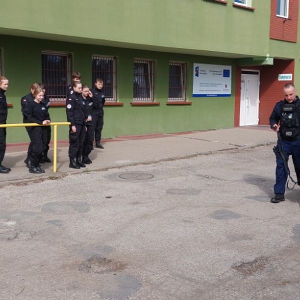 Marca odbyły się kolejne zajęcia dla profilu młodzieży klas mundurowych (zdjęcie 2)