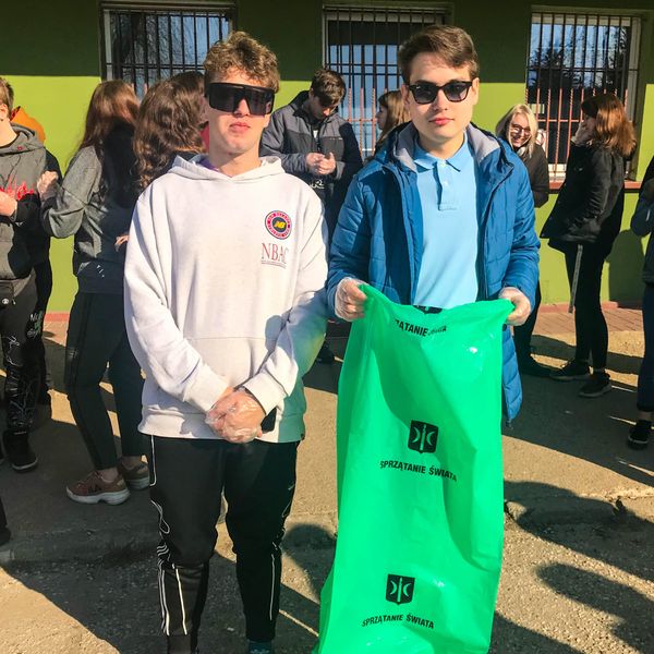 Sprzątanie świata 2022 (zdjęcie 1)