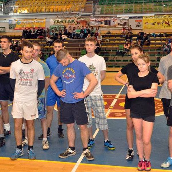 Policyjny Test Sprawności  W Hali Widowiskowo-Sportowej w Świeciu czwartego kwietnia odbył się test  (zdjęcie 5)