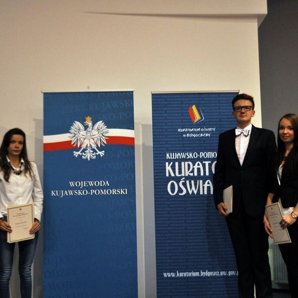 Grudnia w Sali Urzędu Wojewódzkiego w obecności wicewojewody kujawsko – pomorskiego, pani Elżbiety R (zdjęcie 3)