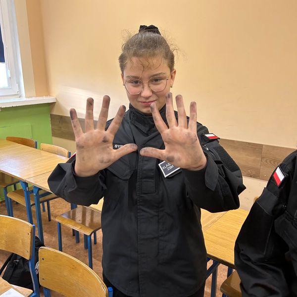 Zajęcia z technikiem  W poniedziałek 10 lutego uczniowie klasy policyjnej uczestniczyli w zajęciach 