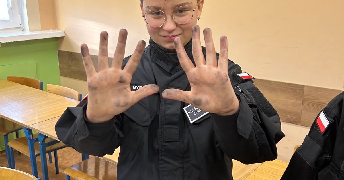 Zajęcia z technikiem  W poniedziałek 10 lutego uczniowie klasy policyjnej uczestniczyli w zajęciach 