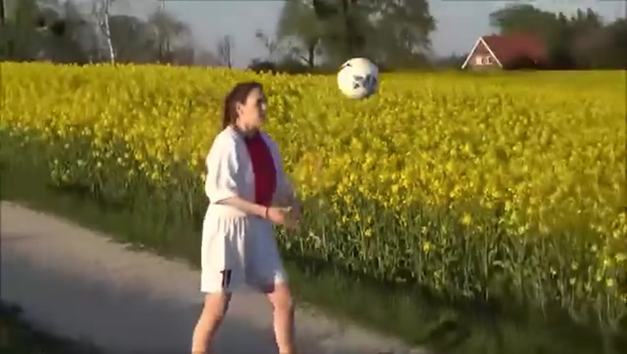 Klatka z filmu 5 — REKLAMA