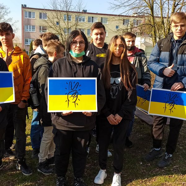 Solidarni z Ukrainą (zdjęcie 2)