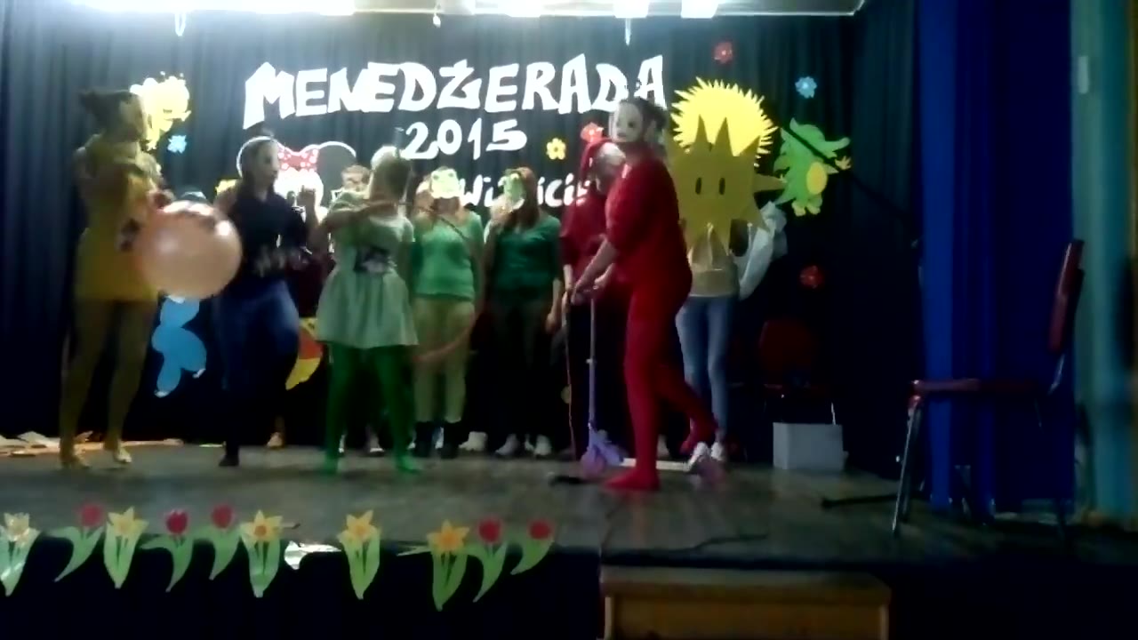 Klatka z filmu 5 — Menedżerada 2015 - występ klasy III LOA