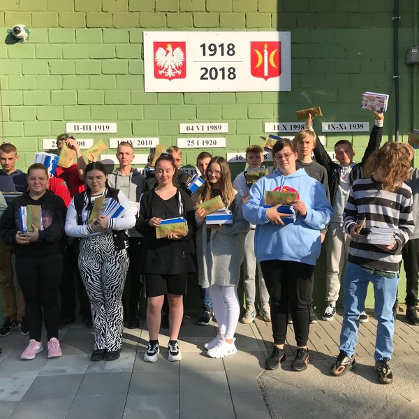 Szkolna Wyprawka (zdjęcie 6)