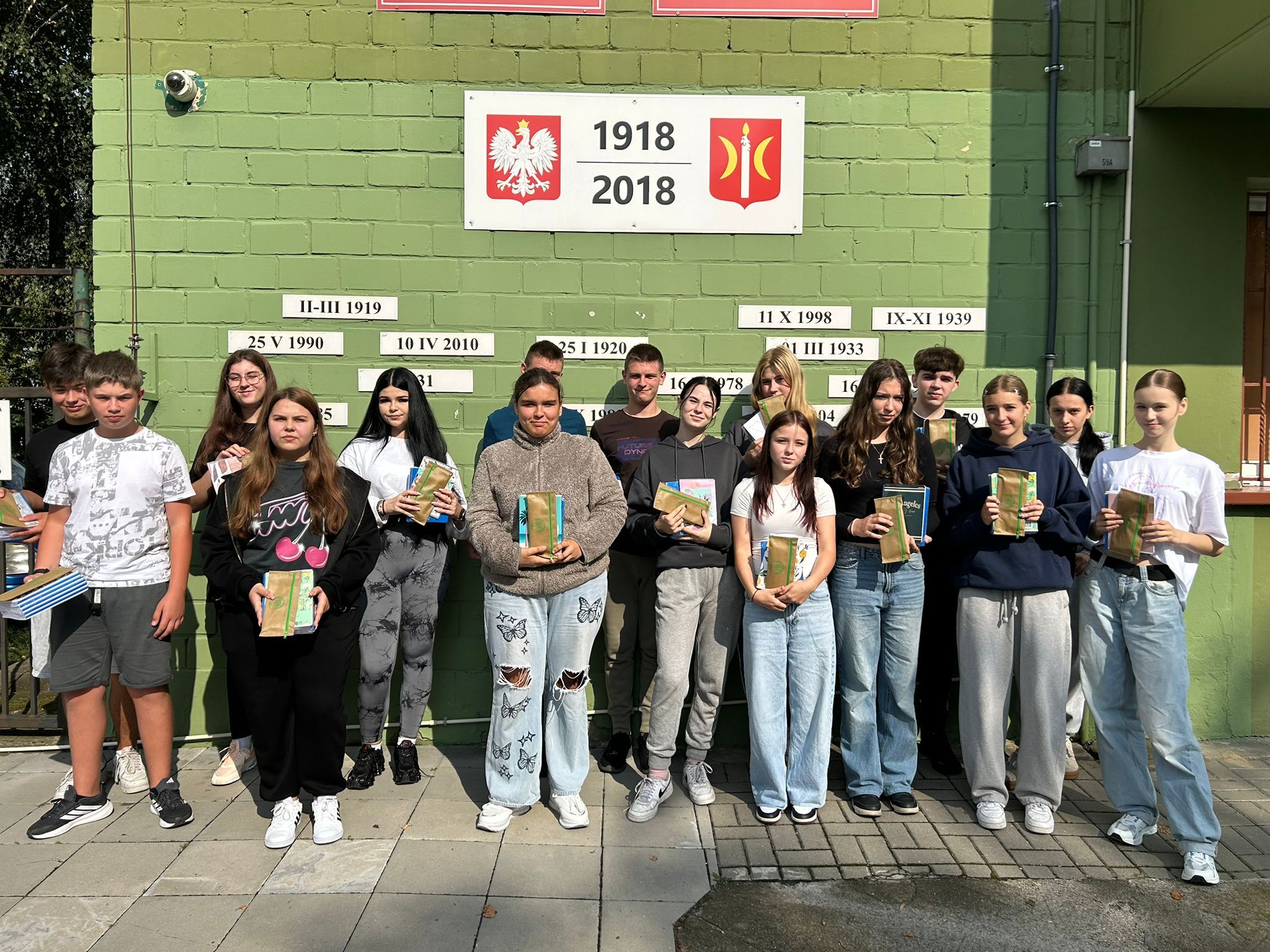Witamy naszych nowych uczniów z klas pierwszych w społeczności "Menedżera" (zdjęcie 2)