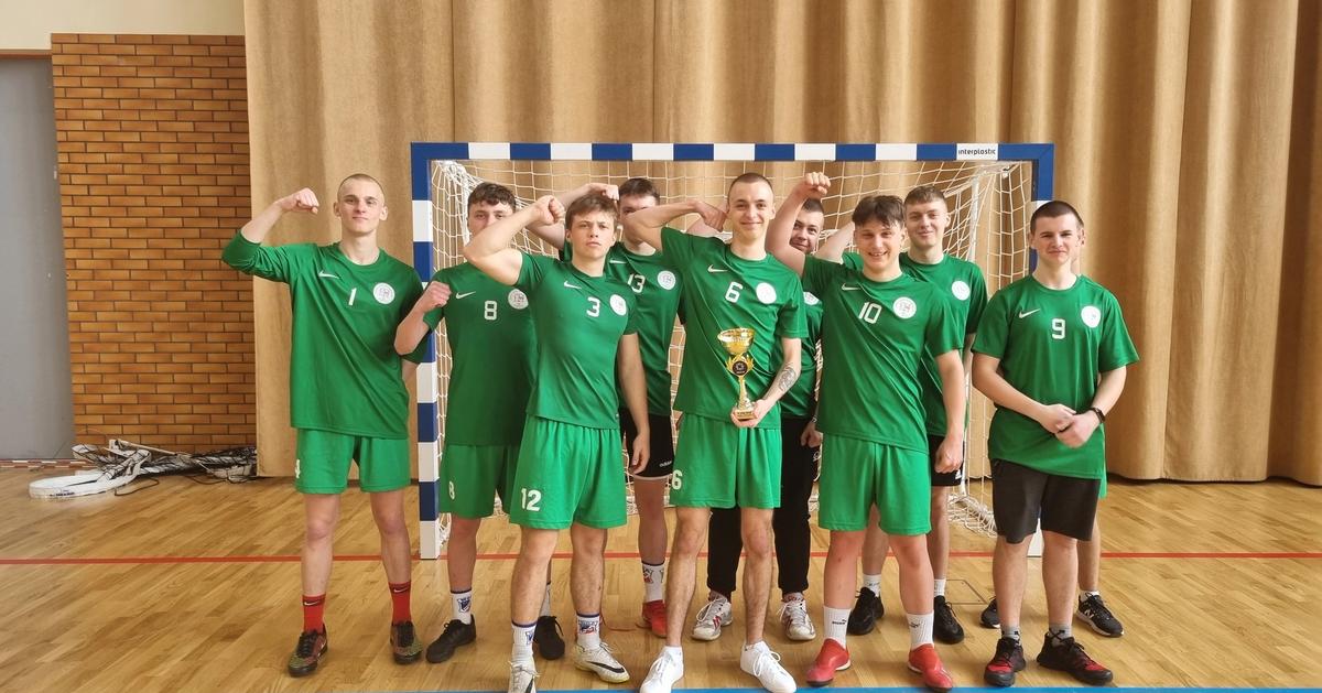 W dniu dzisiejszym uczniowie naszej szkoły wzięli udział w turnieju promującym zawód policjanta, org