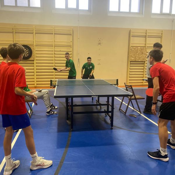 Zawody z tenisa stołowego 🏓🏓🏓 Nasza drużyna chłopców zdobyła drugie miejsce, a dziewcząt trzecie  (zdjęcie 4)