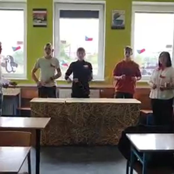 Klatka z filmu 47 — Wpis z Facebooka 2022-10-18