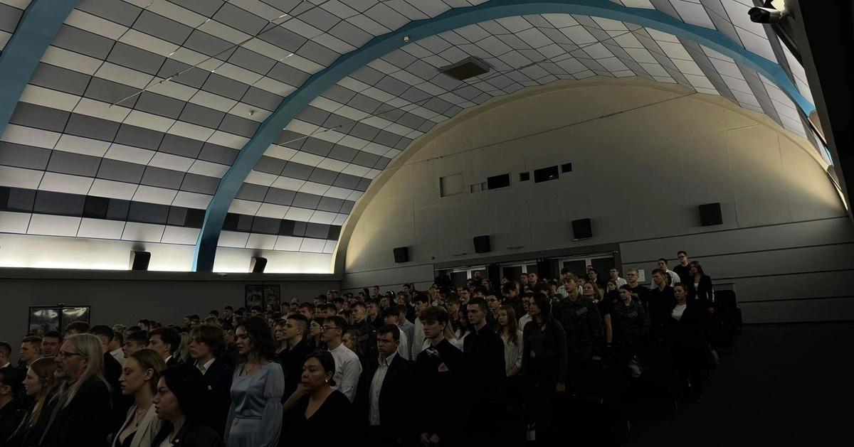 Zakończenie roku szkolnego maturzystów ZSM odbyło się w kinie wrzos o godzinie 11