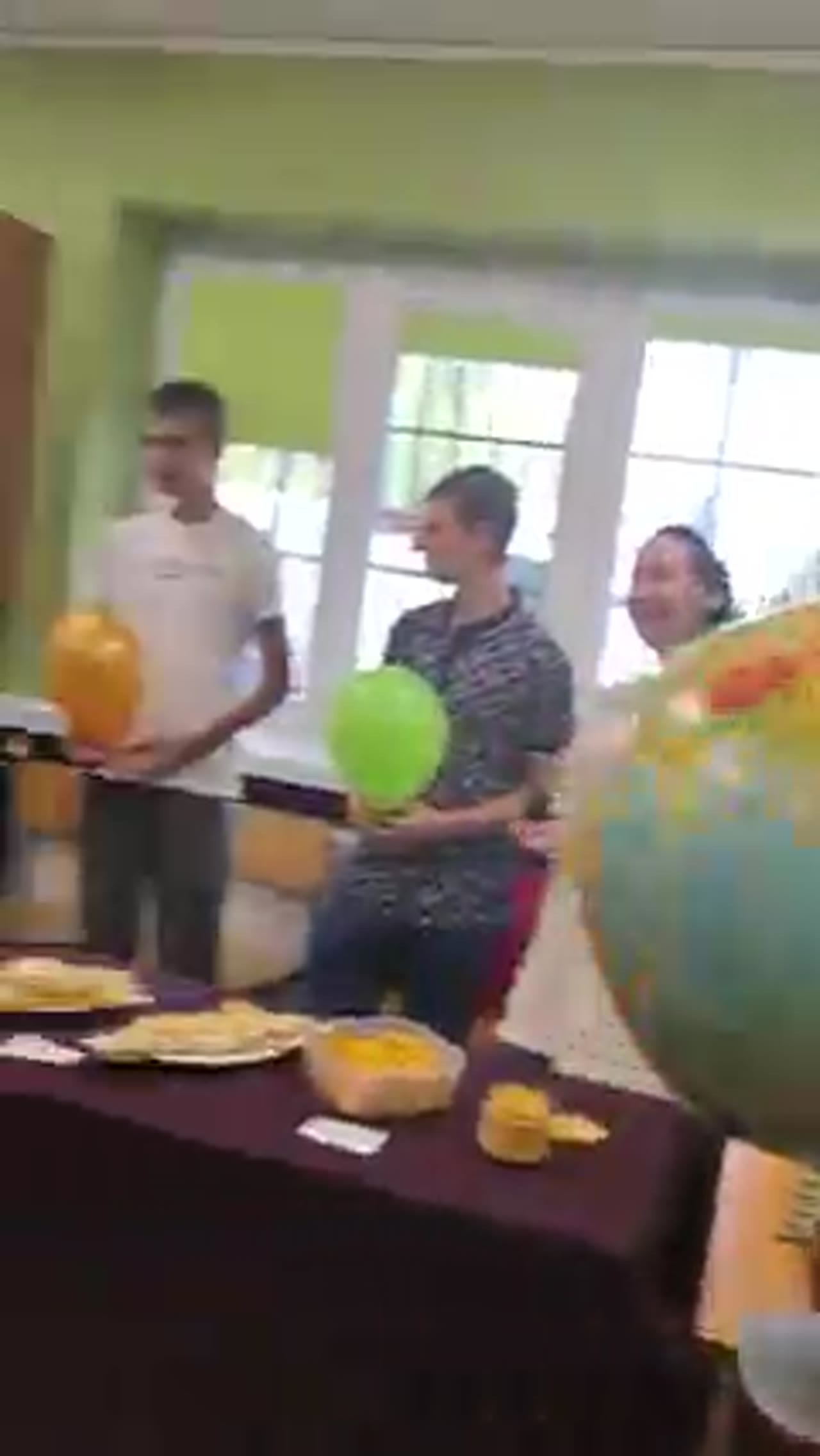 Klatka z filmu 61 — Wpis z Facebooka 2022-10-18