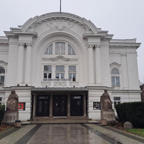 Dnia 26.11 uczniowie ZSM odwiedzili Toruń🎭 (zdjęcie 3)