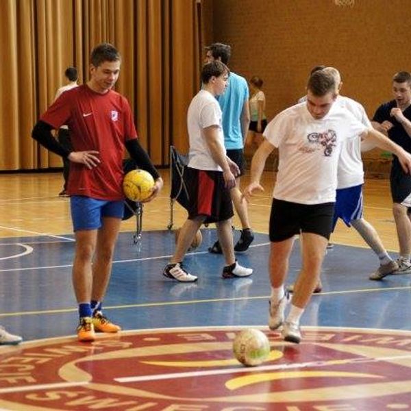 Dnia 6-ego marca podczas Dni Etyki młodzież popularnego „Menedżera” mogła rywalizować między  sobą n (zdjęcie 14)