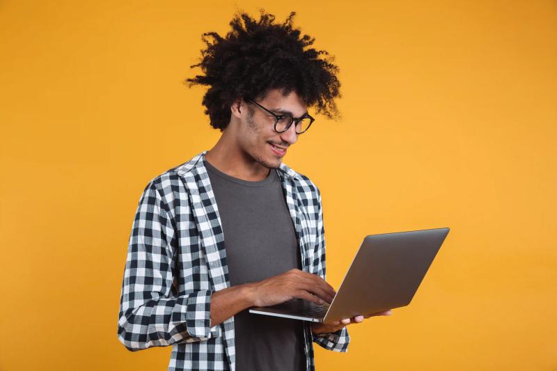 Dicas incríveis para turbinar a experiência do seu aluno em cursos online!