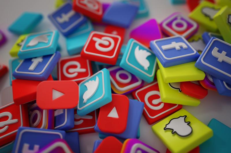 Aprenda a conquistar seu público com posts incríveis nas redes sociais.