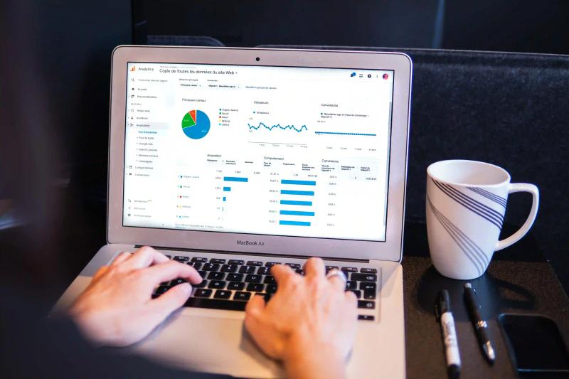 É possível viver apenas ensinando via cursos livres online?