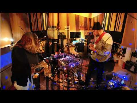 HOLYOKE-Holyoke - De lijn der verwachting (live)