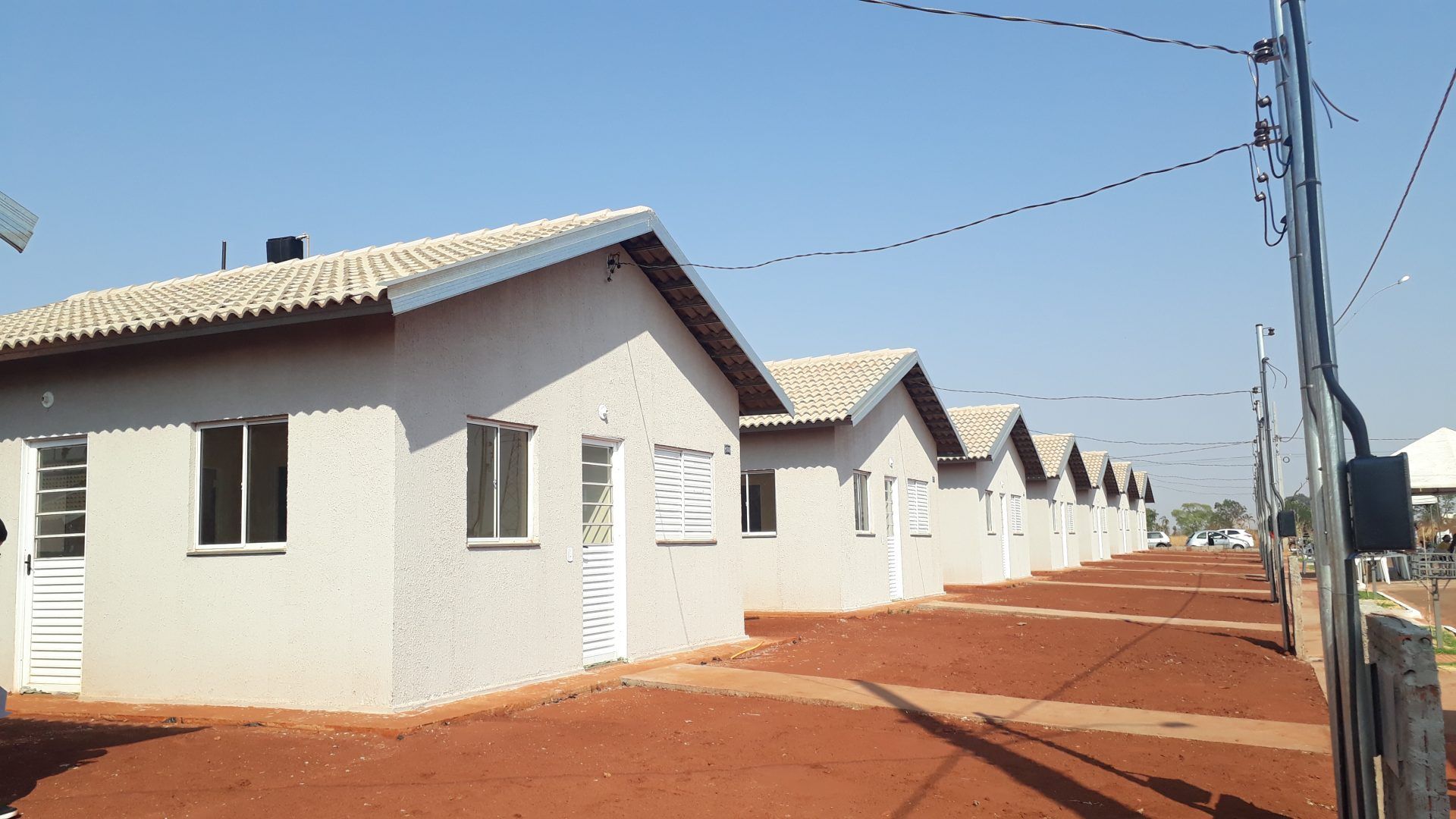 Em Paranaíba, Reinaldo garantiu 234 moradias e entregou 437 títulos de regularização fundiária
