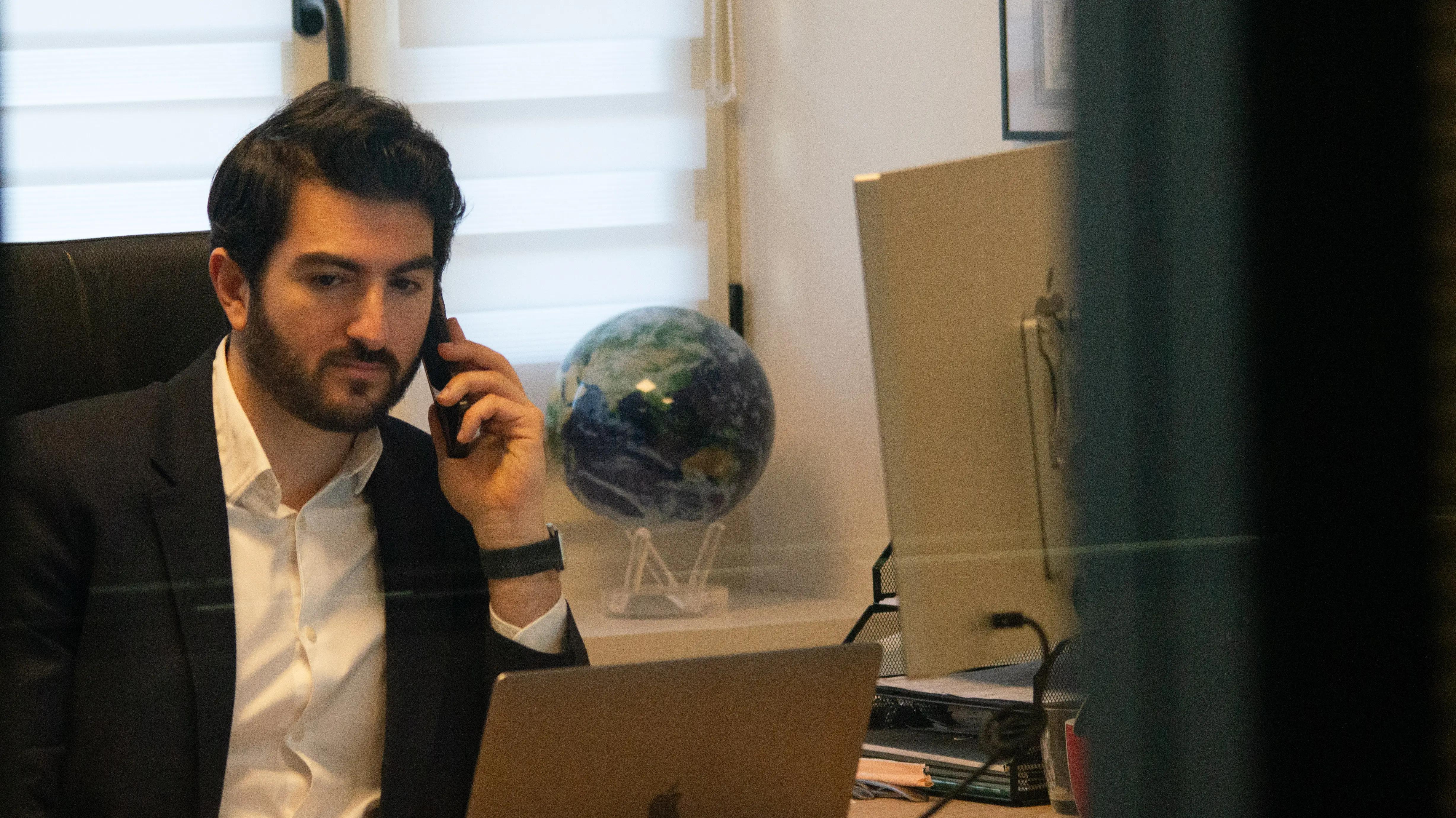 Photo rapprochée d'une session de travail