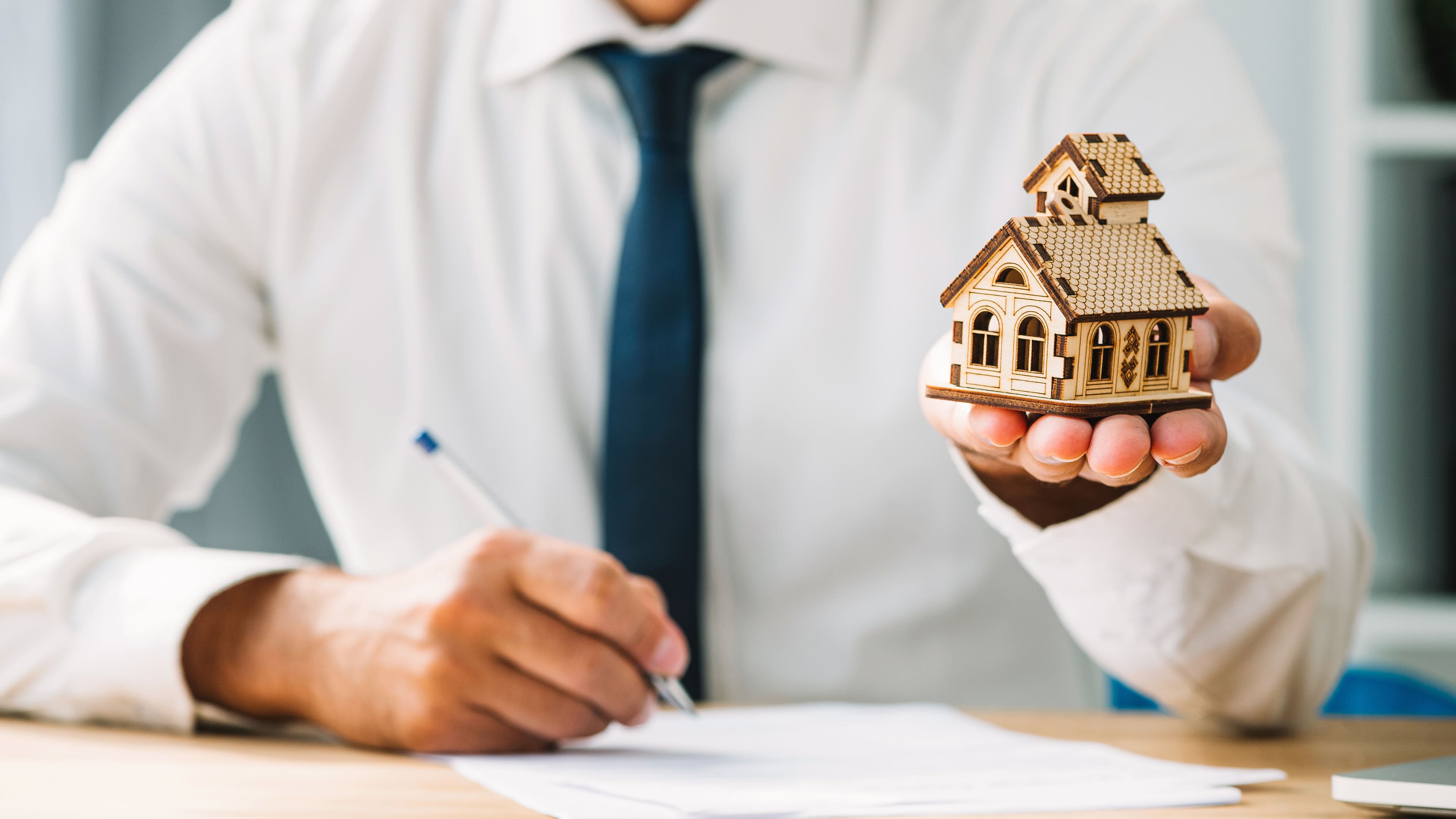 Security Deposits in Dubai: What Landlords Must Know