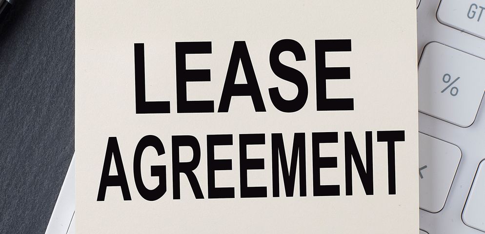 A complete landlord guide to Dubai's lease types, tenancy contracts, and legal requirements for rent and renewals.