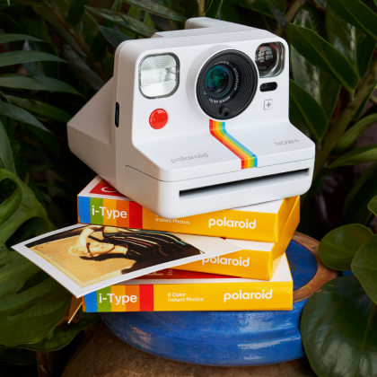  Polaroid I-2 - Paquete de cámara instantánea con película tipo  I a color (16 fotos) - Control manual completo, cámara instantánea  analógica habilitada con aplicación con la lente de 3 elementos más :  Electrónica