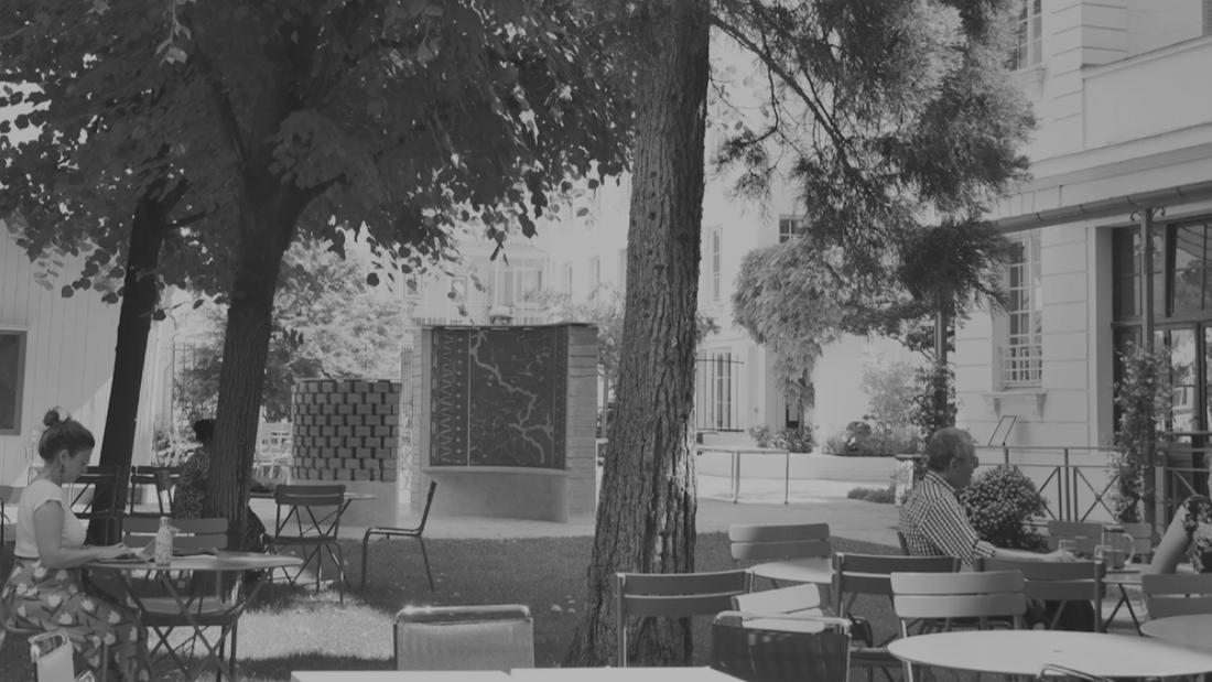 Reid hall garden with faculty.