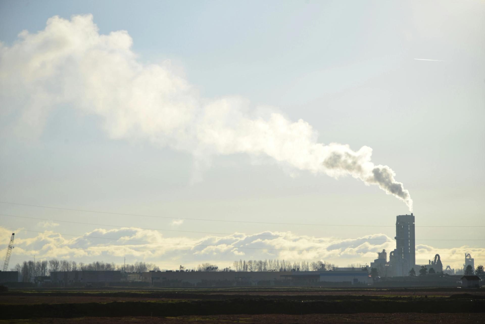 Fireside Chat with Leah Stokes on the Carbon Wave