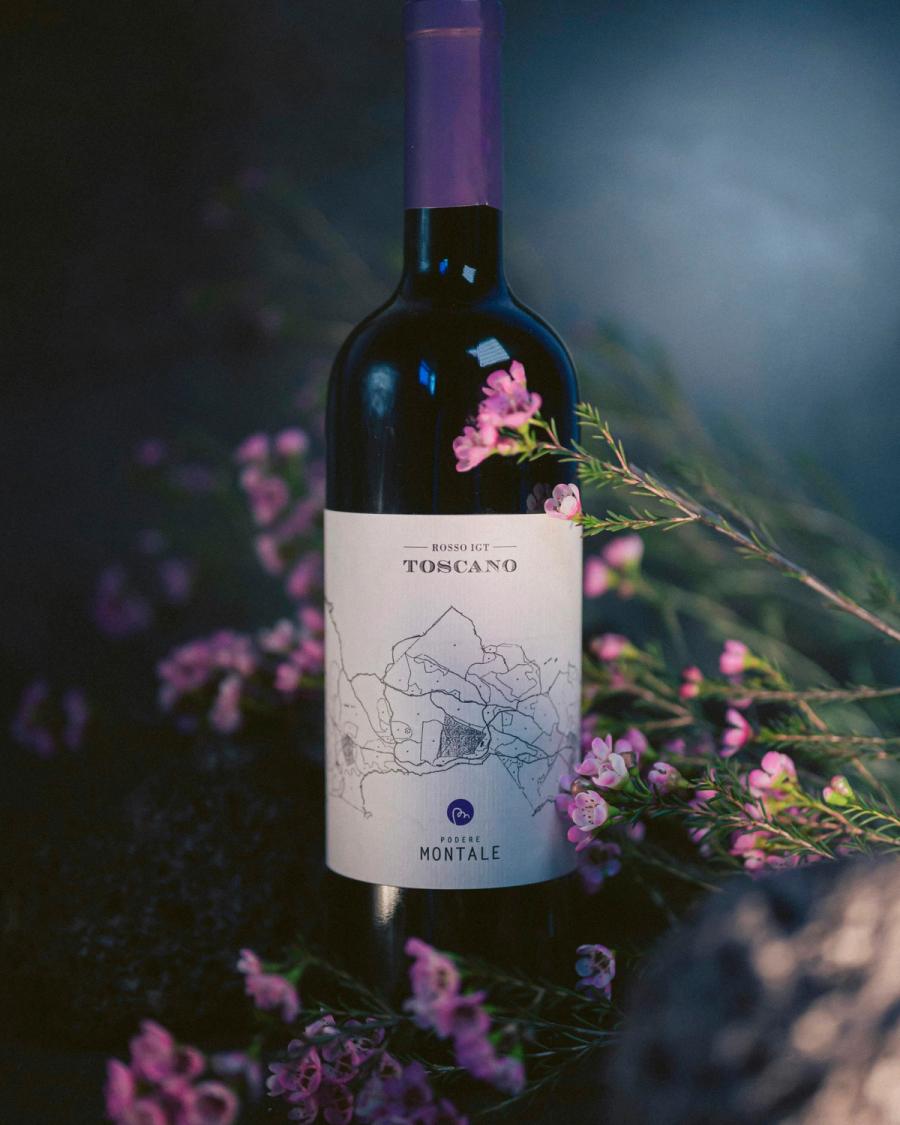 Bottiglia di Vino Nobile rosso toscano