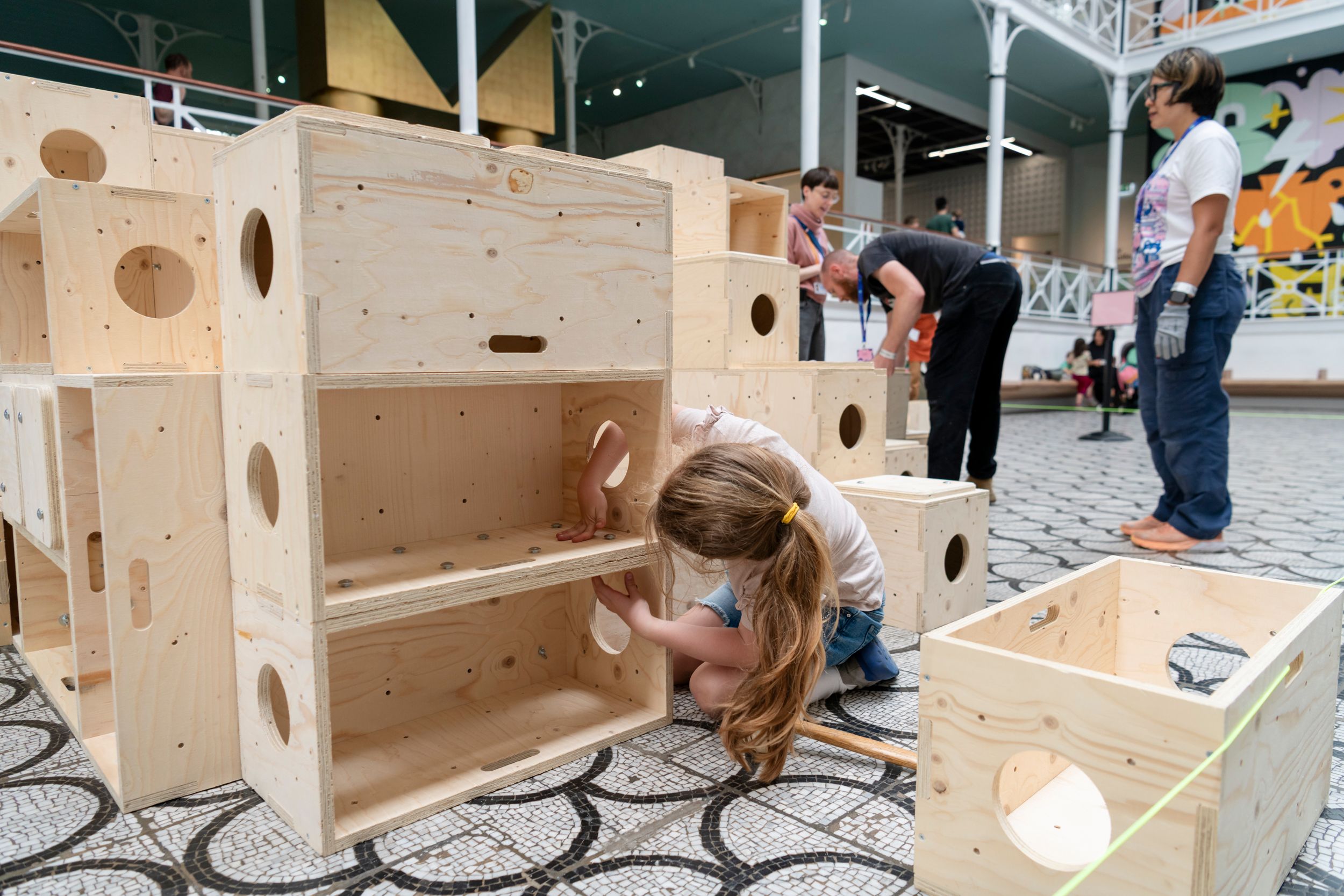 Young V&A “Learn to Build”