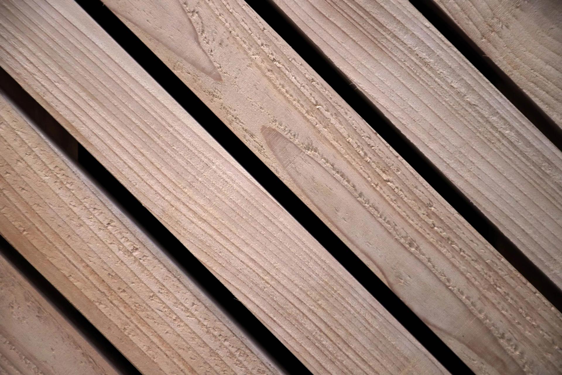 U-Build can be used for bespoke projects. This is a detail exterior photograph of the western red cedar cladding for a garden room in an East London garden