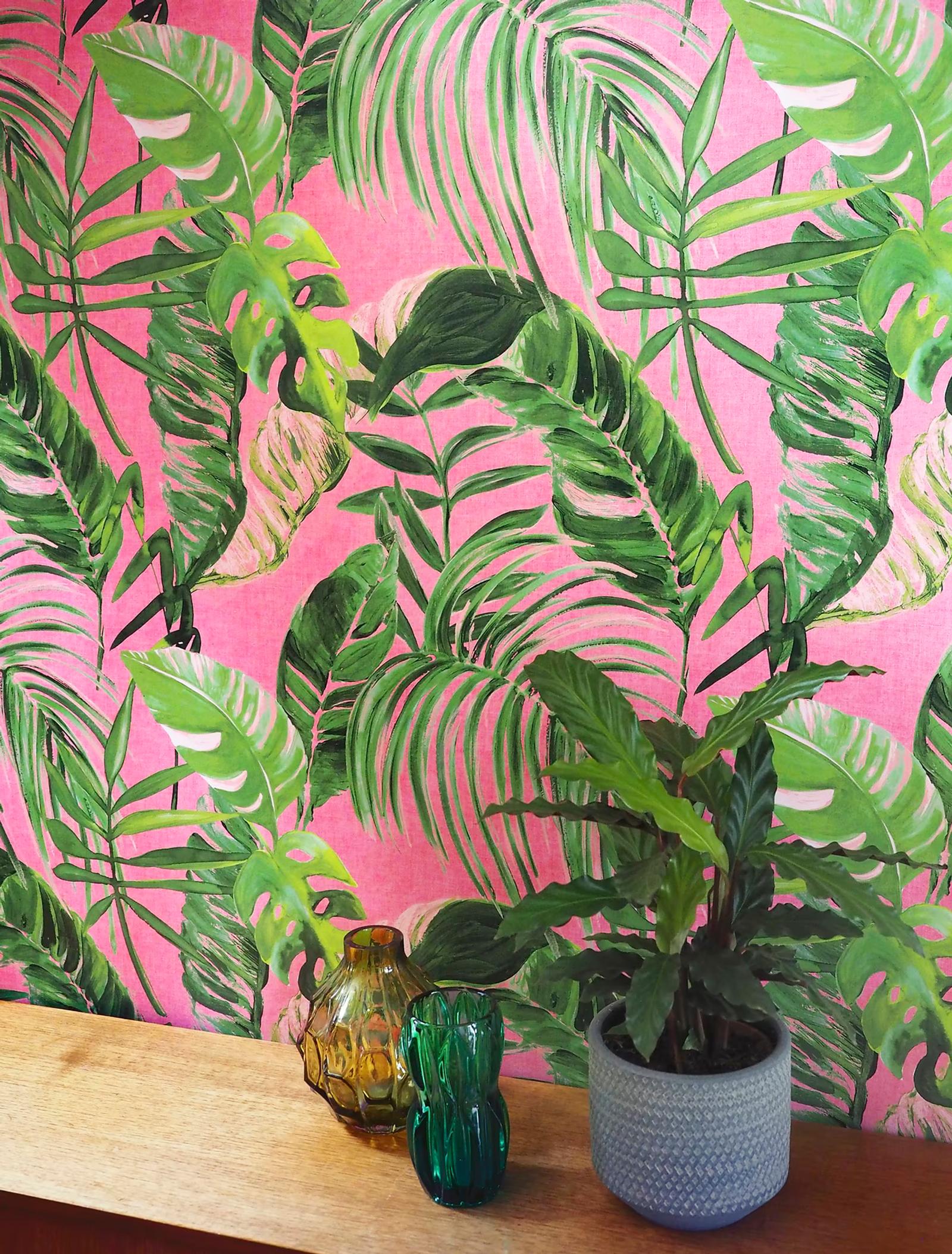 Wild — WLD53104W Palmera Fuchsia Lifestyle