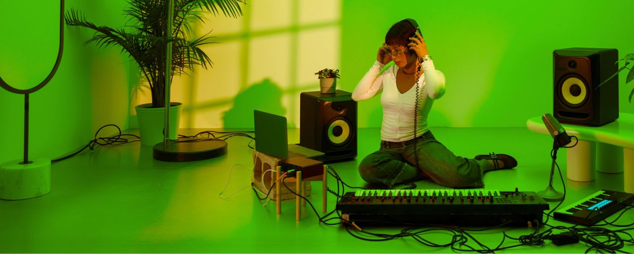 Music maker using INSTRUMENT plugin