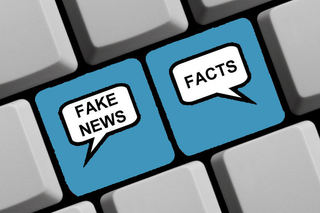 how to differentiate between fact and opinion
