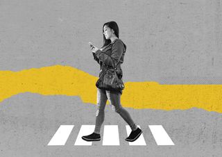 japan bans smartphone walking