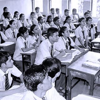 Parent-Child Bond During Middle School Years Can Predict Depression, Anxiety in Teens