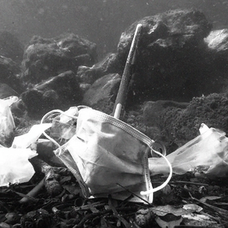 Covid19 plastic waste in the ocean