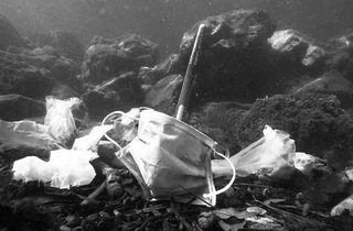Covid19 plastic waste in the ocean