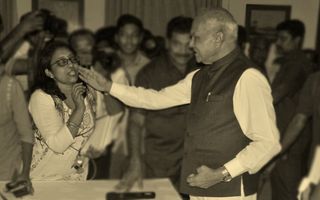 tamil nadu governor banwarilal purohit and journalist lakshmi subramanian