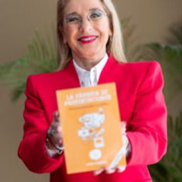 Lucía Miralles González