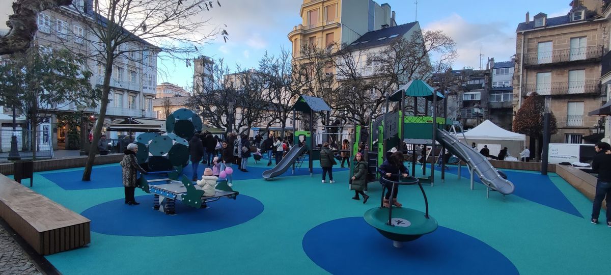 Rosehill TPV Softfall Surfacing At Campo Castelo Park - Image 3 - Image 3