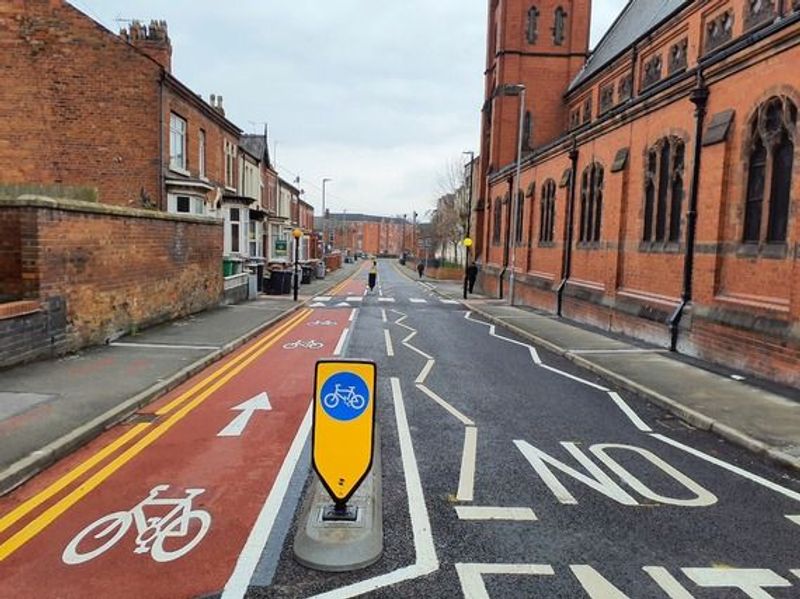 Redesigning town centres for active travel