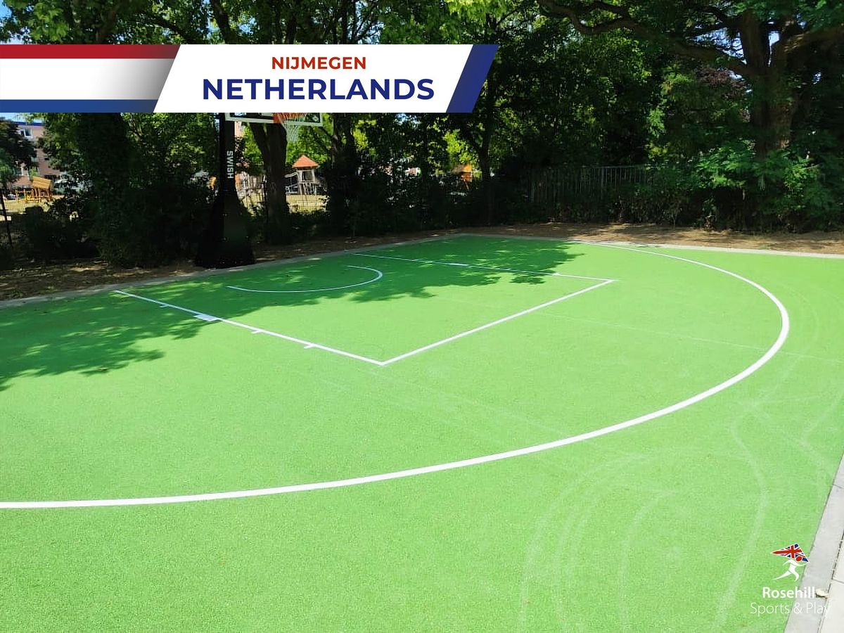 Green basketball court in Nijmegen - Image 1